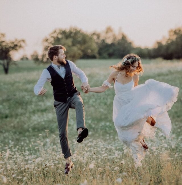beautiful-bride-and-groom-at-sunset-in-green-nature--e1755688591838.jpg beautiful-bride-and-groom-at-sunset-in-green-nature--e1755688591838.jpg